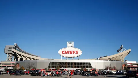 勒沃库森客场击败奥格斯堡，一球险胜