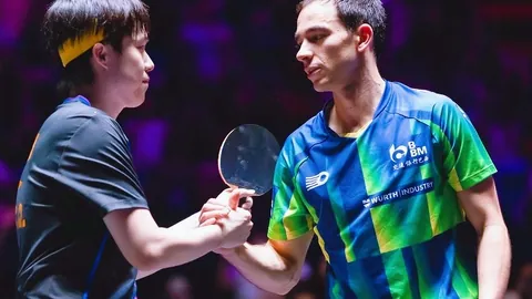 “丁威迪讲述昔日天才球员经历：曾是毒瘤的球队生涯与老三合同幕后故事”