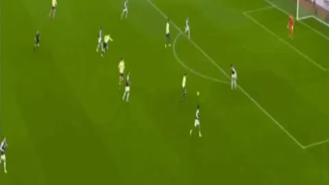 快船击败魔术止住魔术六连胜脚步，哈登贡献24分；纽约逆转太阳终结其五连败